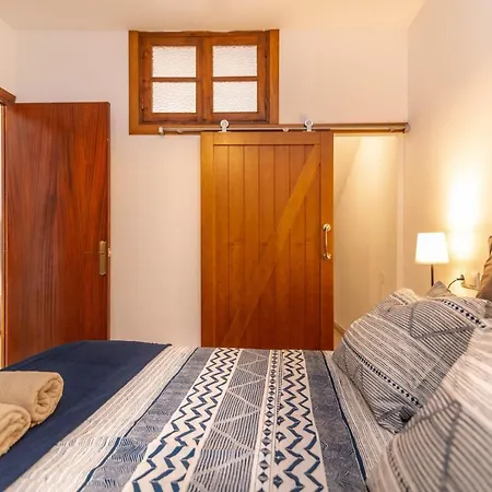 Lovely Cozy 2-bedroom Residential With Patio *