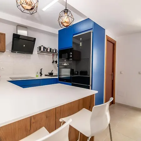 Holiday home Lovely Cozy 2-bedroom Residential With Patio Benalmadena