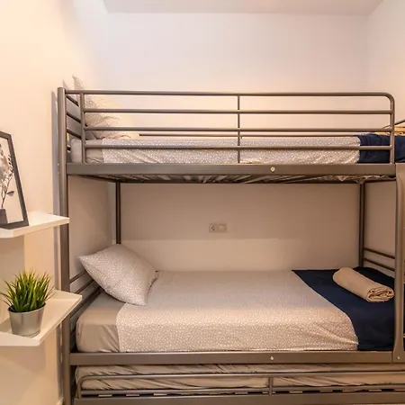 Lovely Cozy 2-bedroom Residential With Patio *