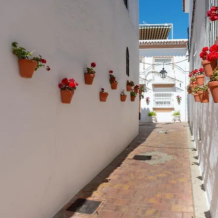 Lovely Cozy 2-bedroom Residential With Patio Holiday home Benalmadena